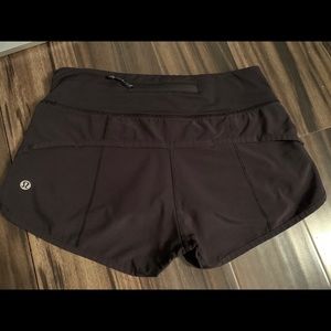 Size 2 lululemon speed up shorts 2.5”
